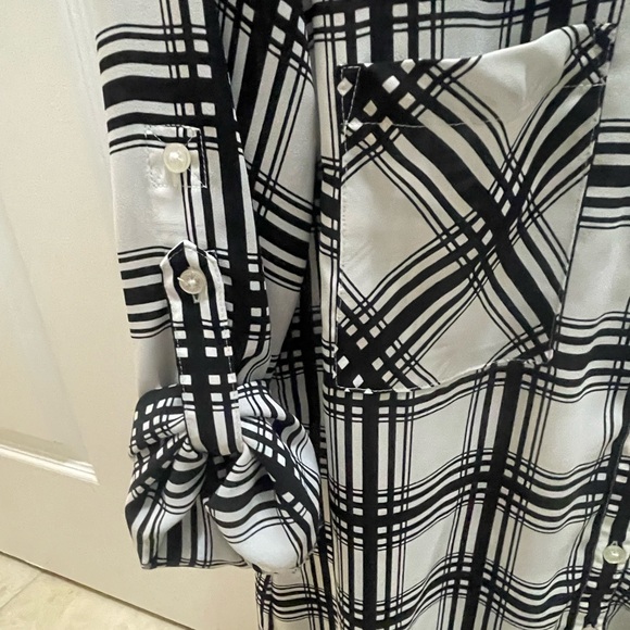 Express Black and White Blouse with Plaid Design - Picture 2 of 4